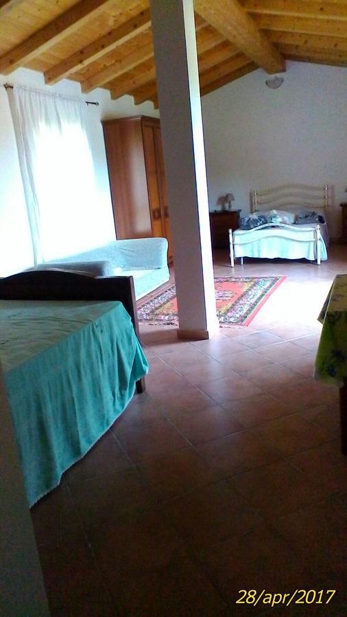 Farm Stay Gli Oleandri Loiri Porto San Paolo Eksteriør bilde